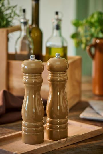 Peper en zout molen Bruin kleurig