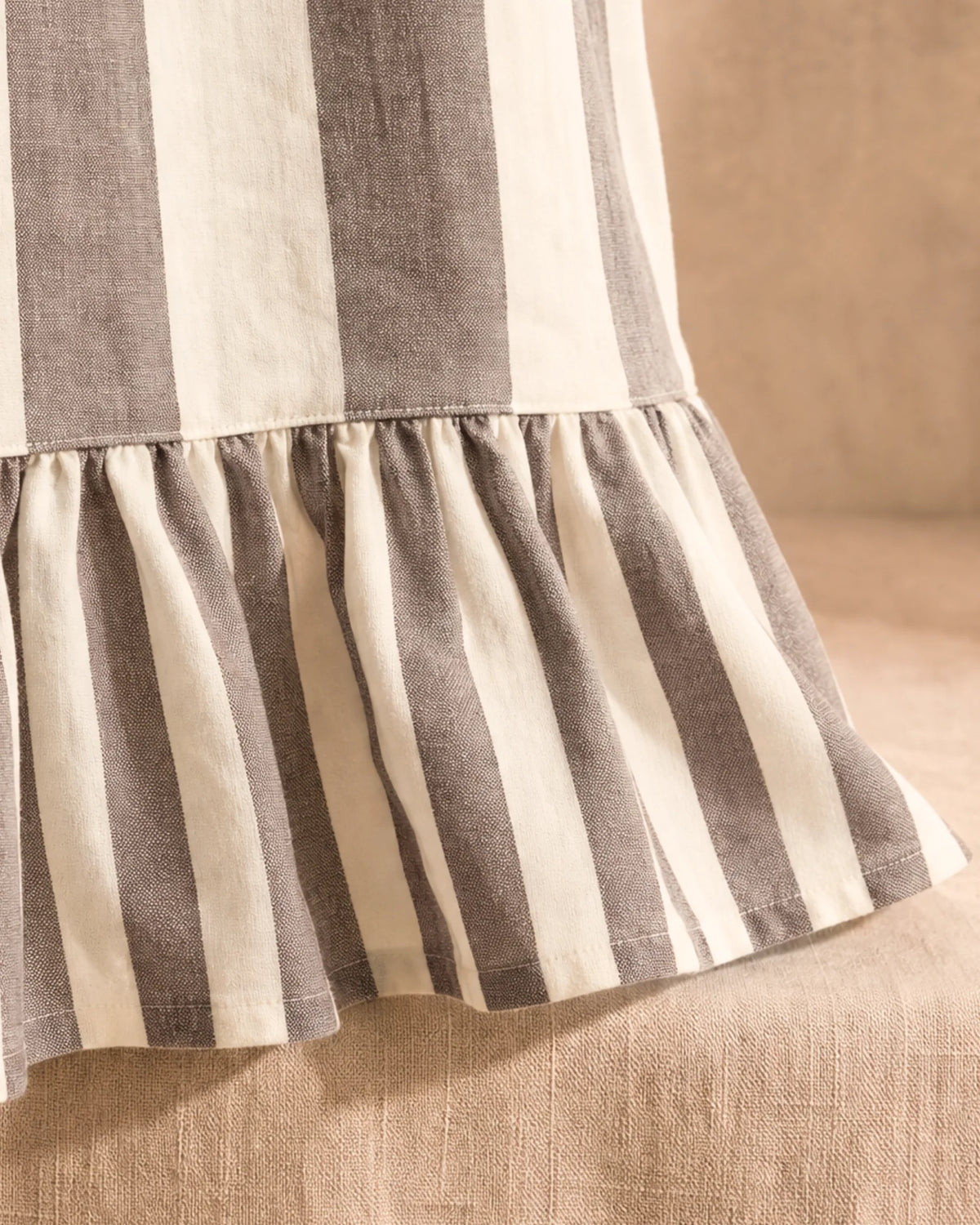 NINE Tablecloth Brown teddy