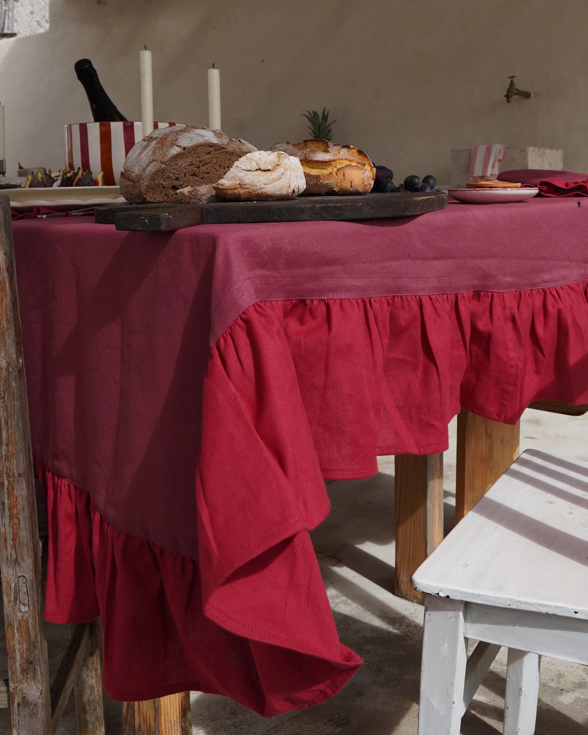 NINE Tablecloth Burgundy Nova