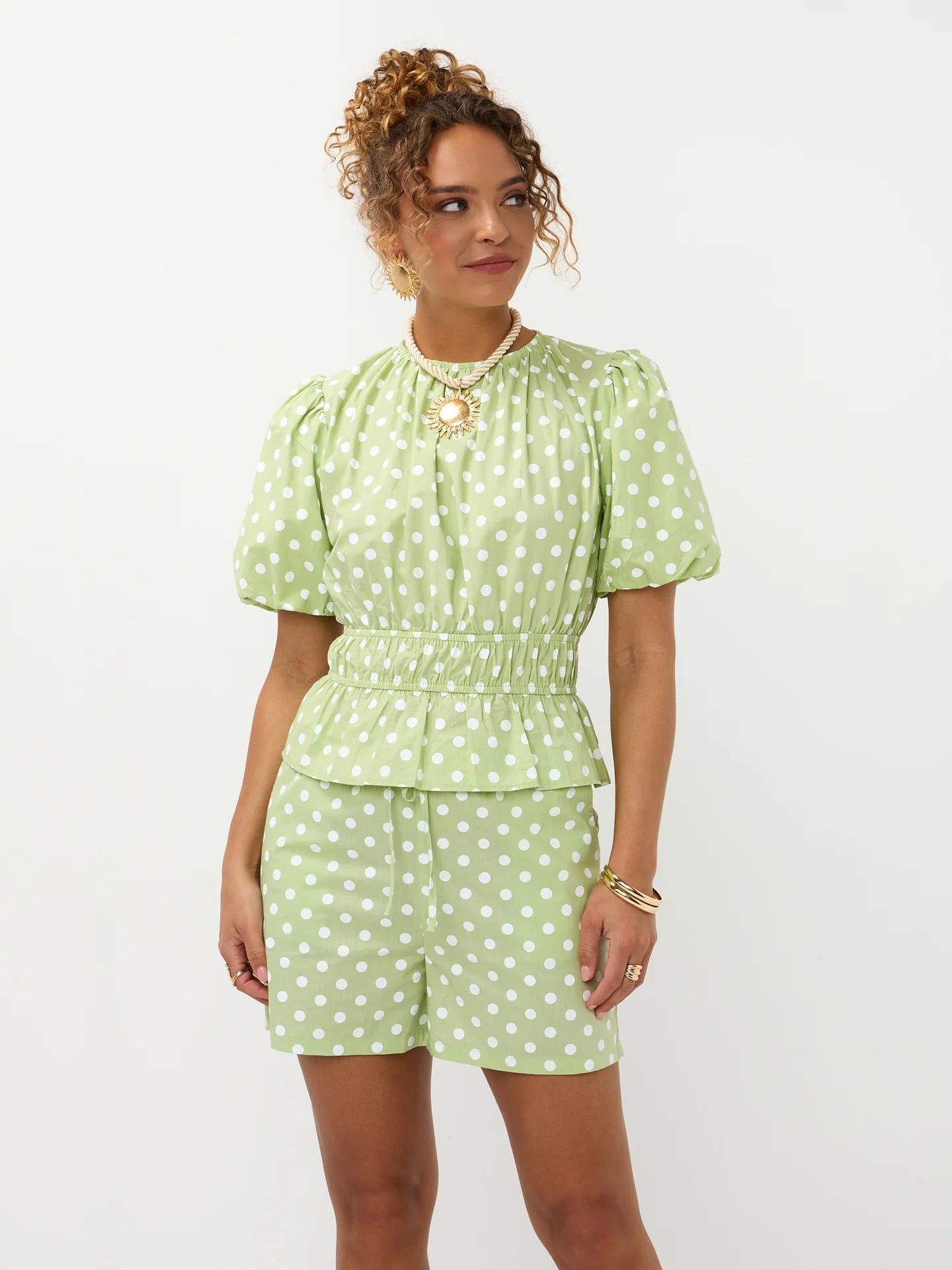 Ydence Short Dolores matcha green