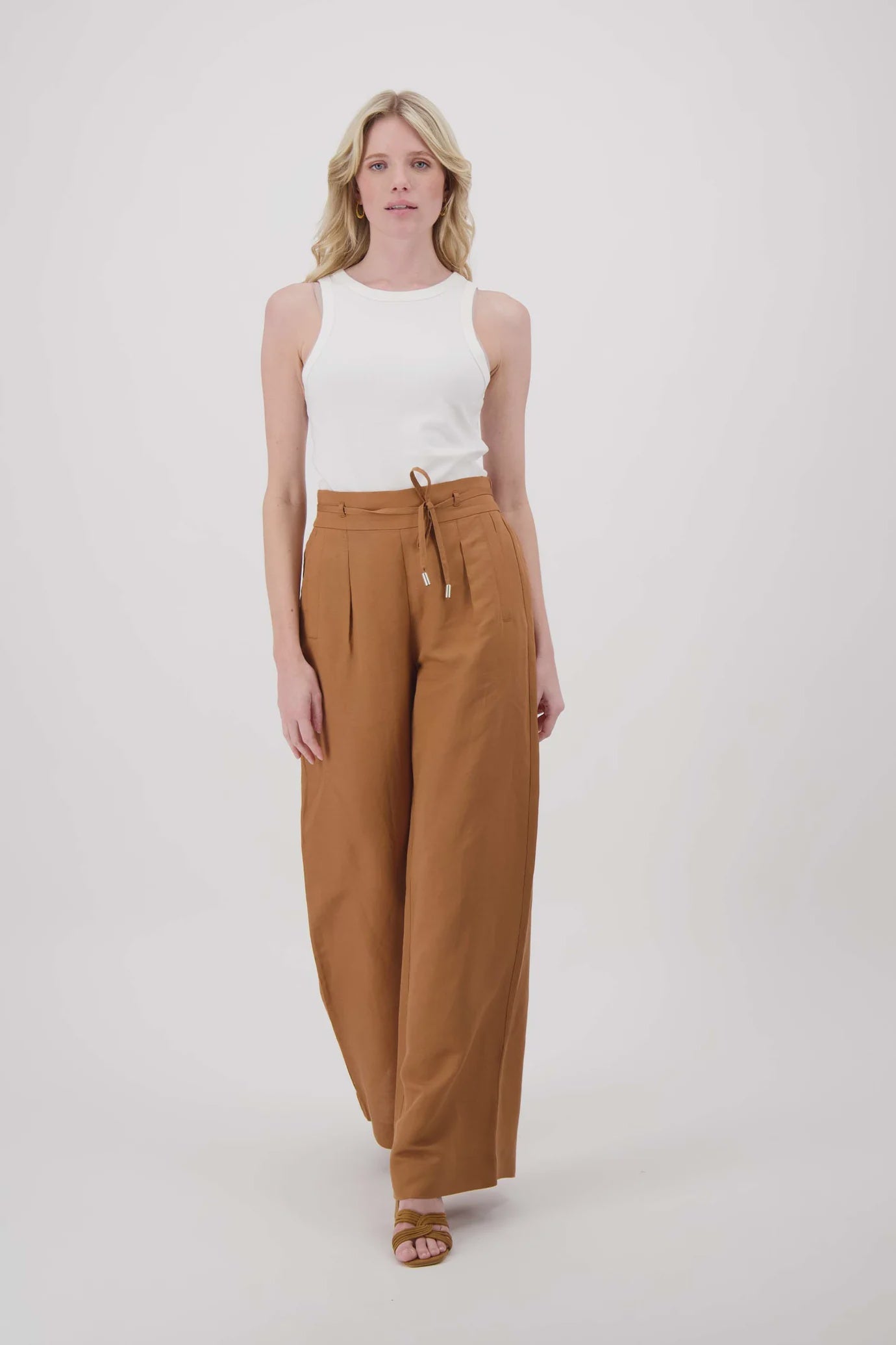 Zusss linnen broek met riempje
