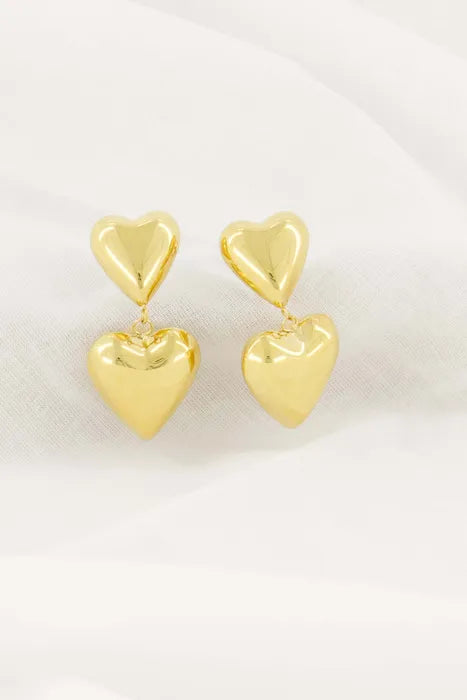 Zusss oorbel met twee hartjes goud