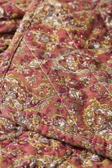 Ib Laursen quilt donkerrood bloementjes