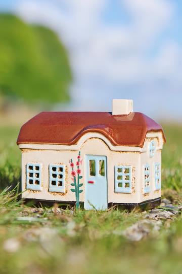 Ib Laursen huisje licht blauwe deur