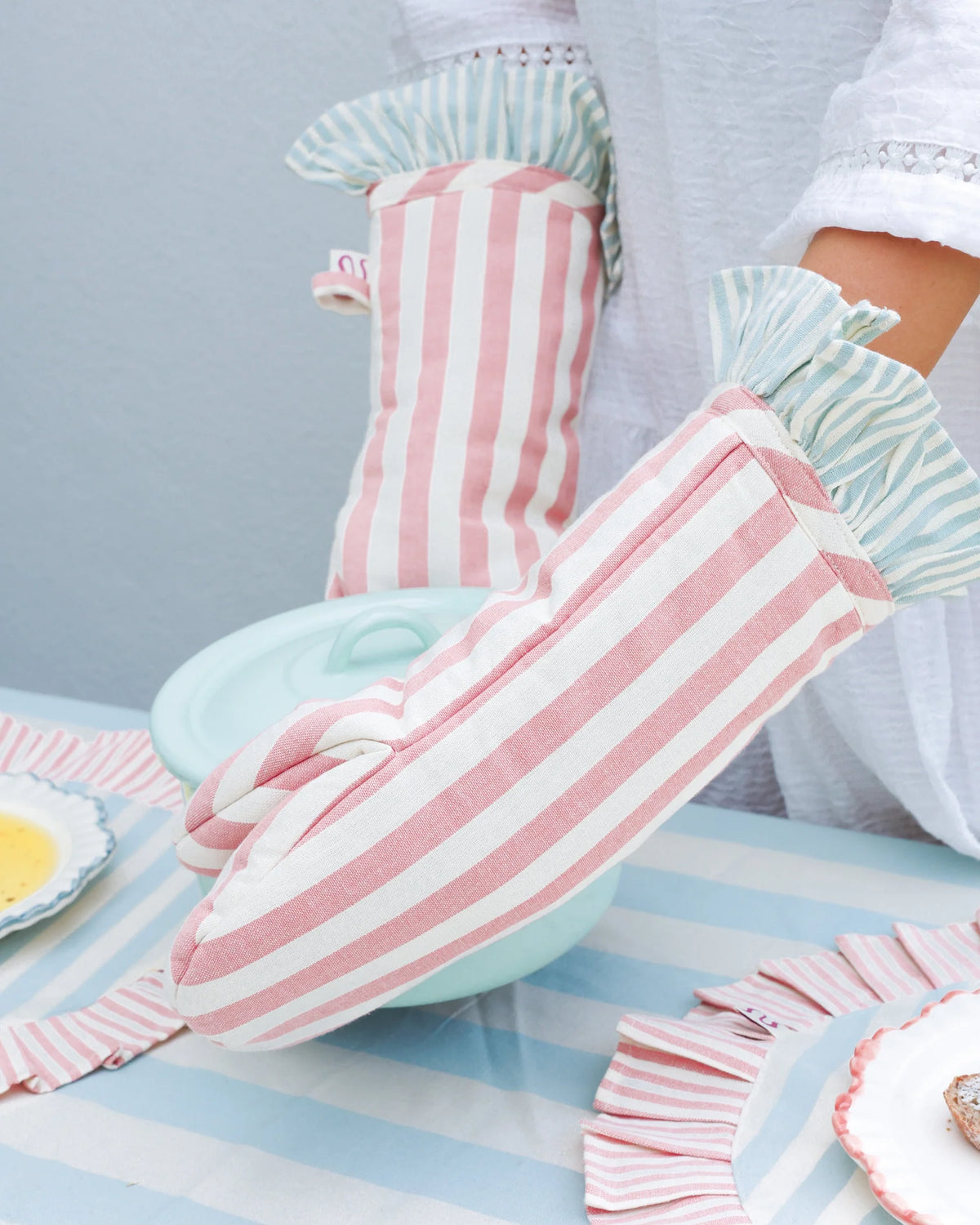 NINE OVENGLOVE lightblue blush Levi