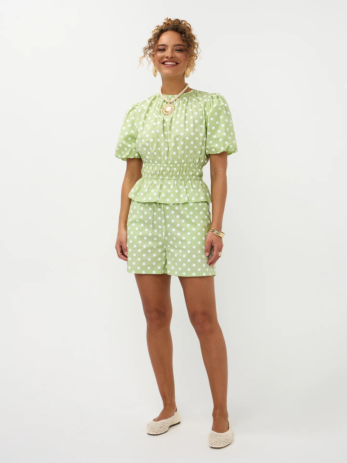 Ydence Short Dolores matcha green