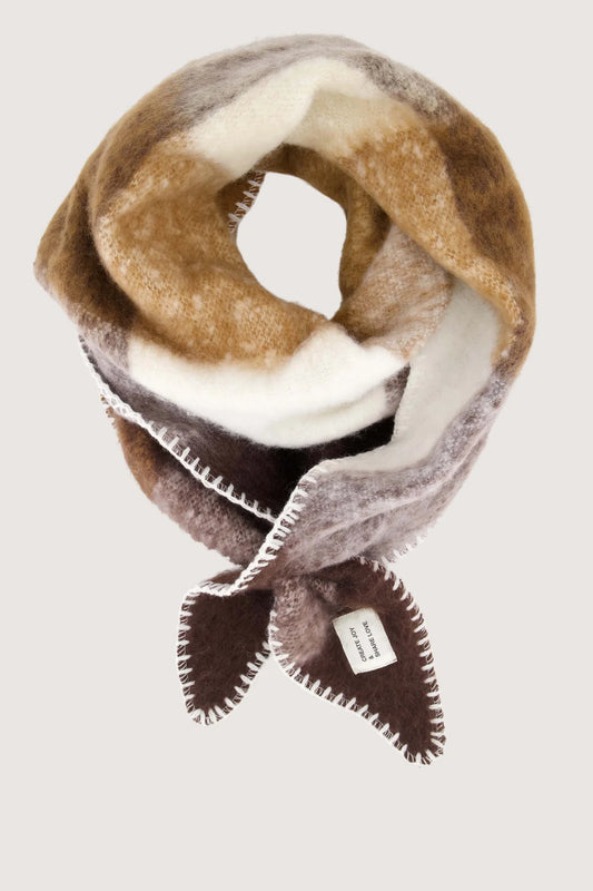 Zusss checked triangle scarf