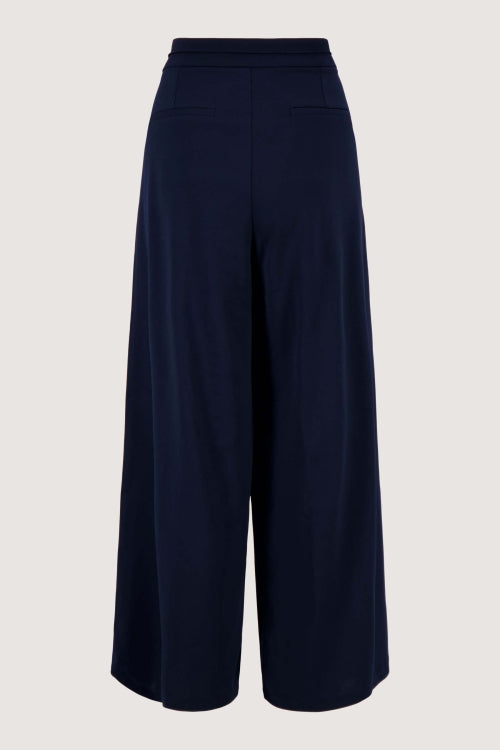 Zusss superstretch trousers with front pleat