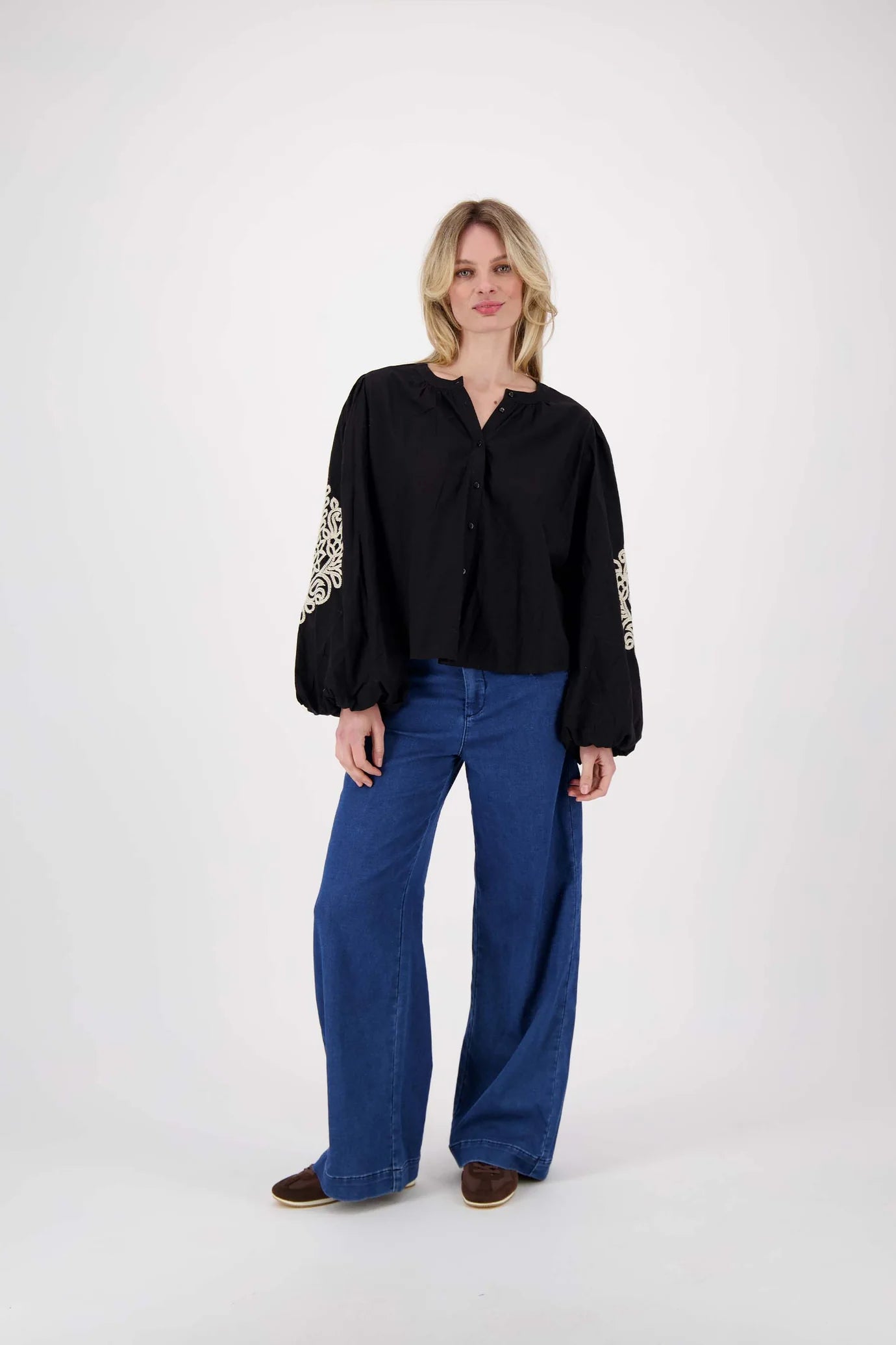 Zusss blouse met borduur mouwen