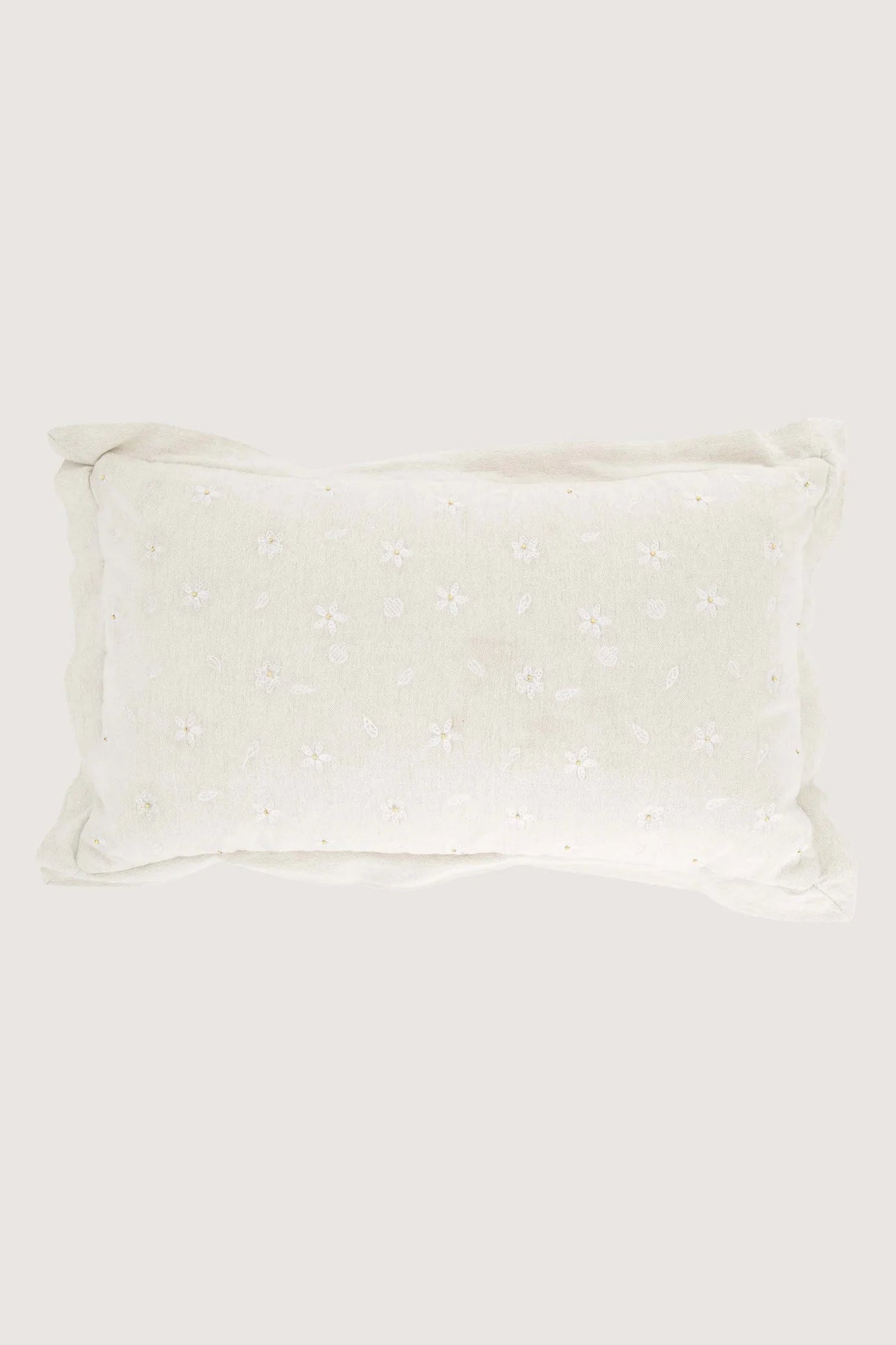 Zusss kussen bloem kralen 50x30cm